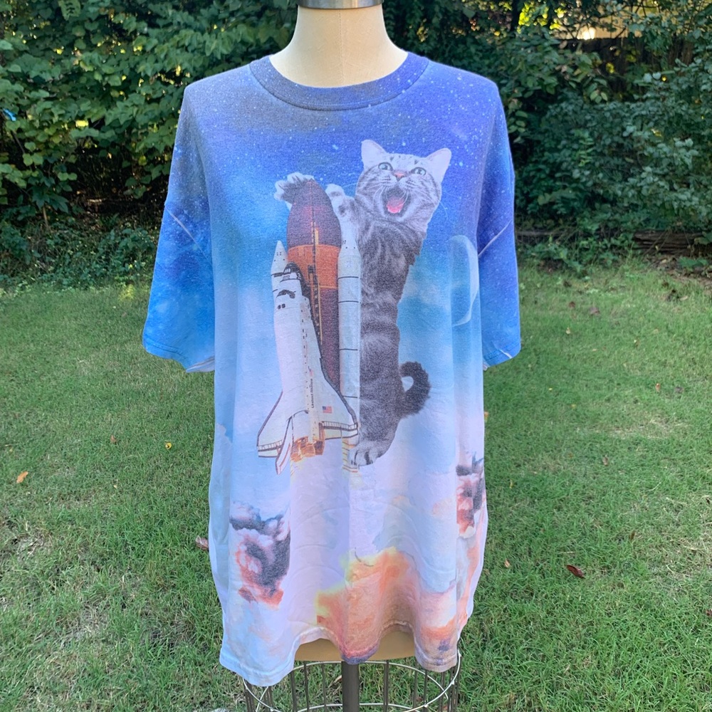 🐱🚀Cat Riding Spaceship Tee🚀🐱 - Picture 4 of 8